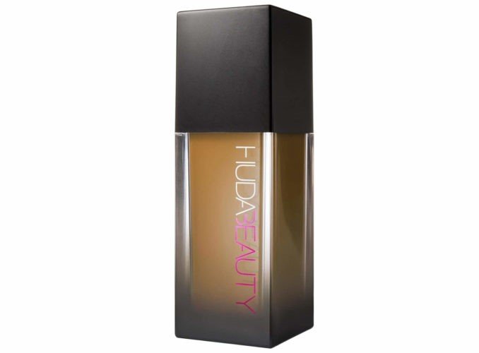 Faux Filter Foundation de Huda Beauty. 